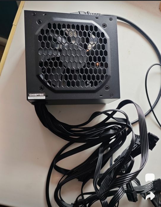 Блок питания Chieftec 600w