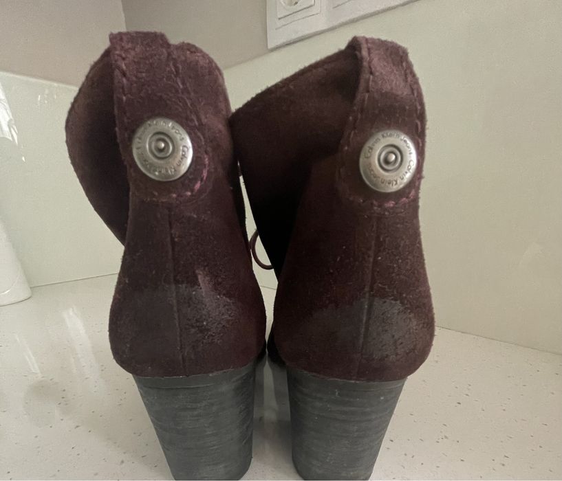 CALVIN KLEIN велурени боти