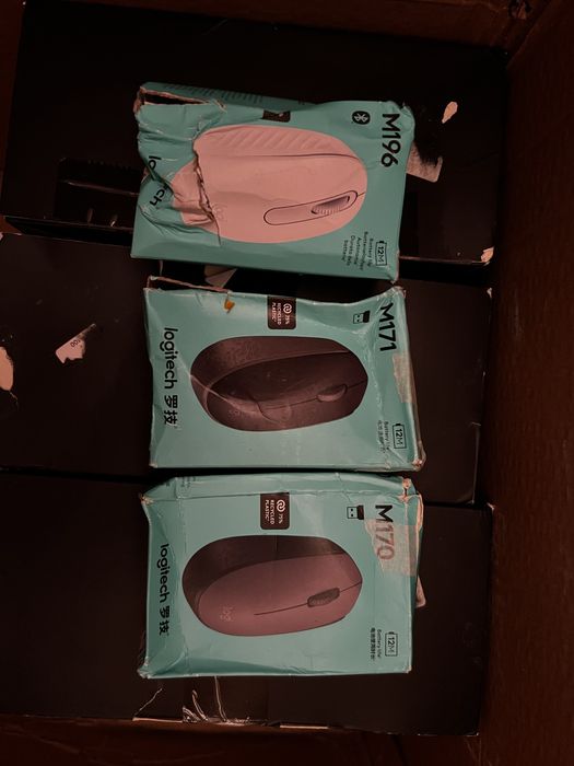 Новые мышки, повреждена коробка.