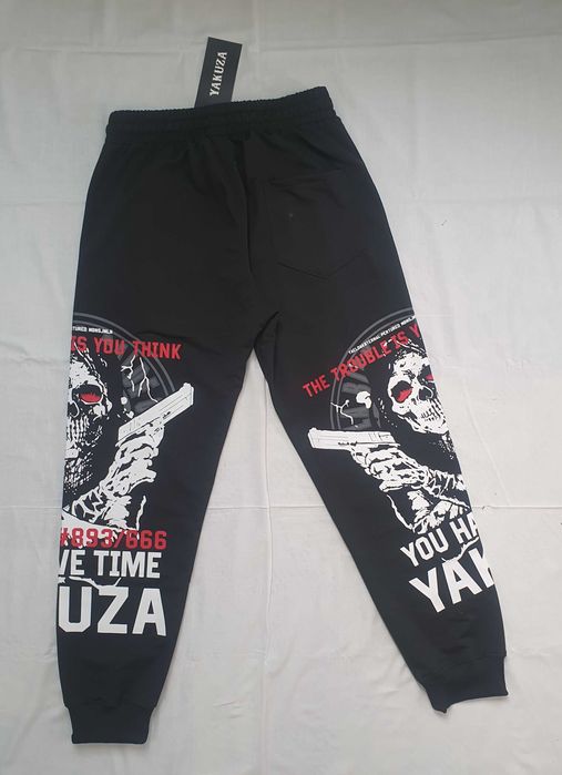 Долница, долнище, Yakuza