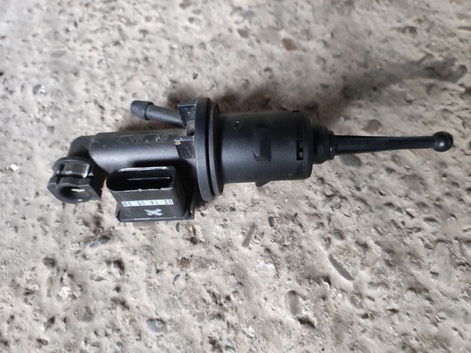 Pompa ambreiaj passat b6 3c5