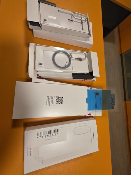 Huse originale pentru Samsung Z Fold7 Clear Magnet Case open box