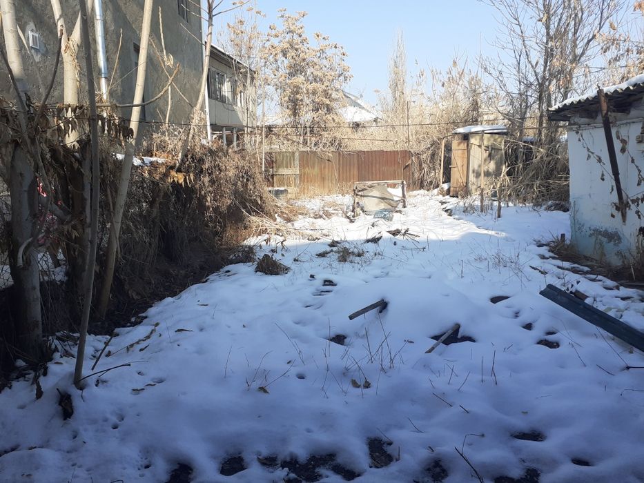 Уй Сатылады 1/2 часть барак емес