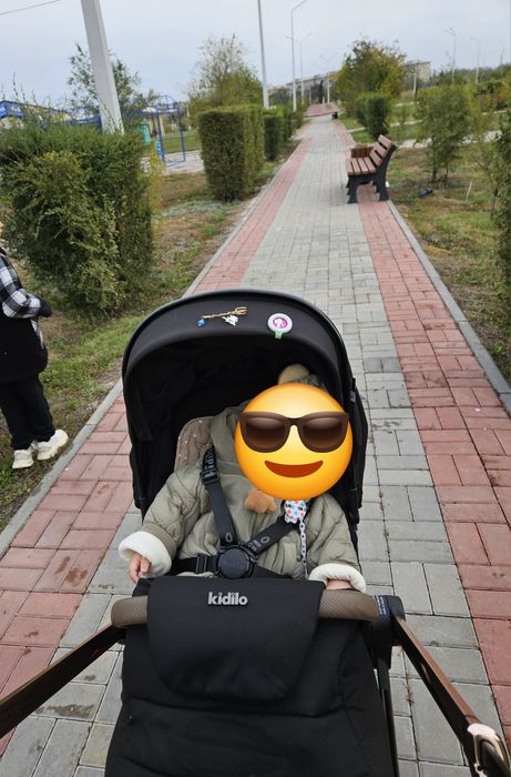 Коляска kidilo черная