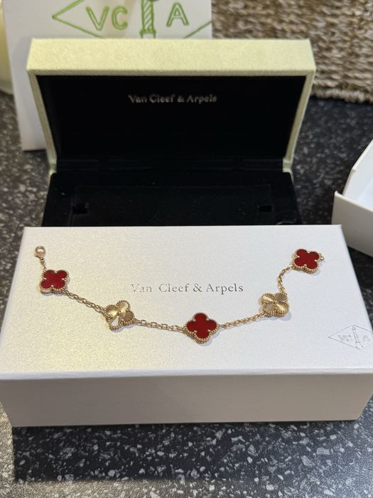 Van cleef в розовом золоте
