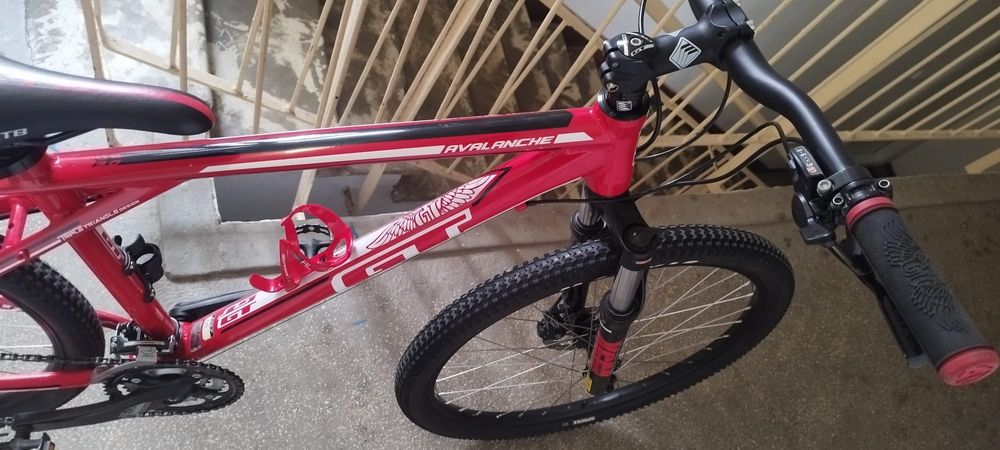 Bicicleta GT Avalanche