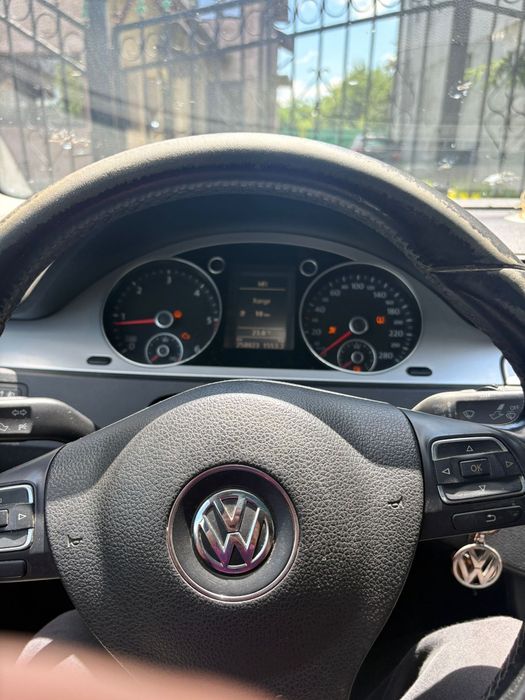Vând sau schimb Passat cc