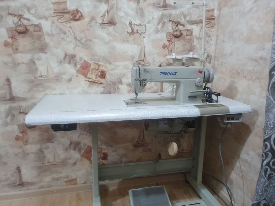 Швейная машина отличная состояние