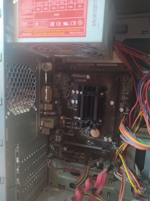 Компьютер монитор