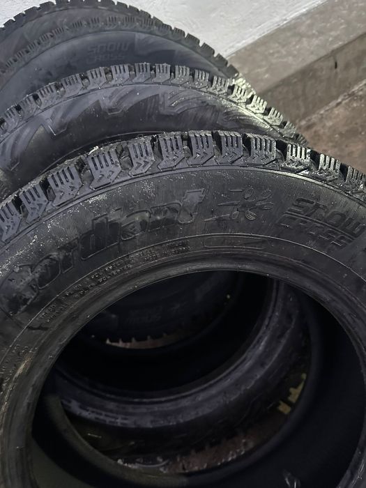 Автошины 215 /65/16 новые без пробега
