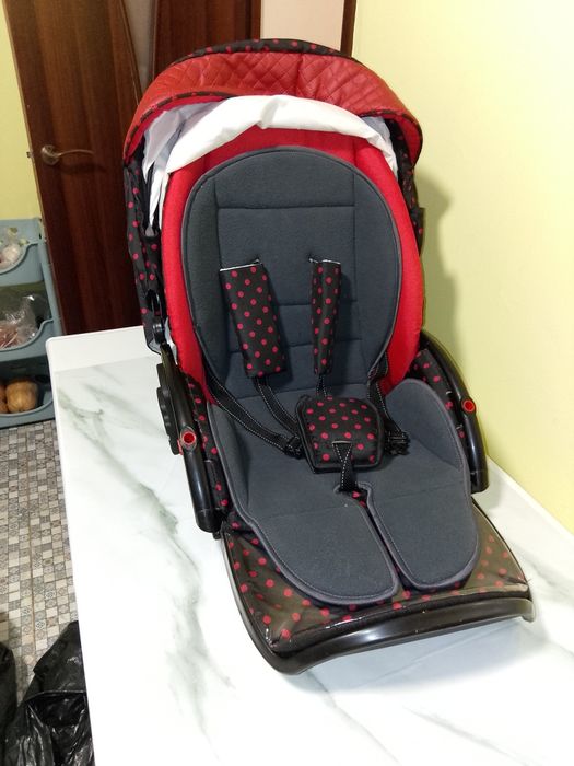 Продам коляску почти новая