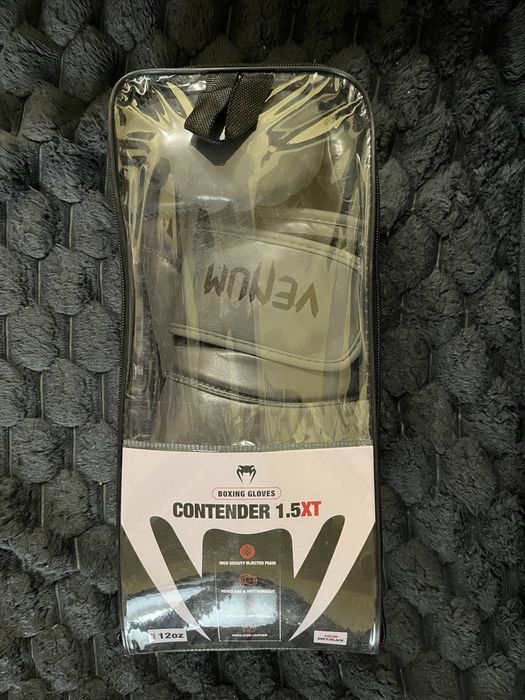 Vand manusi de box Venum cu bandaje