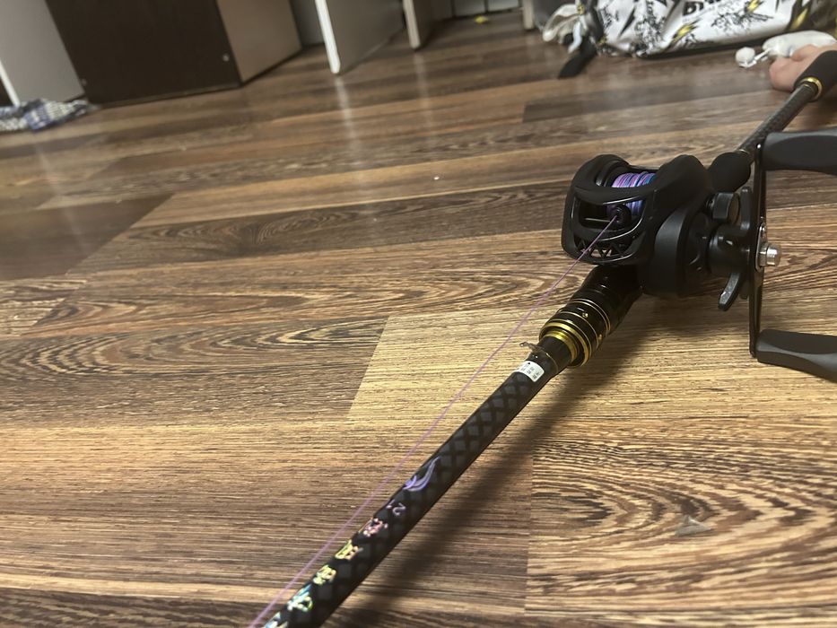 Продам спининг срочно