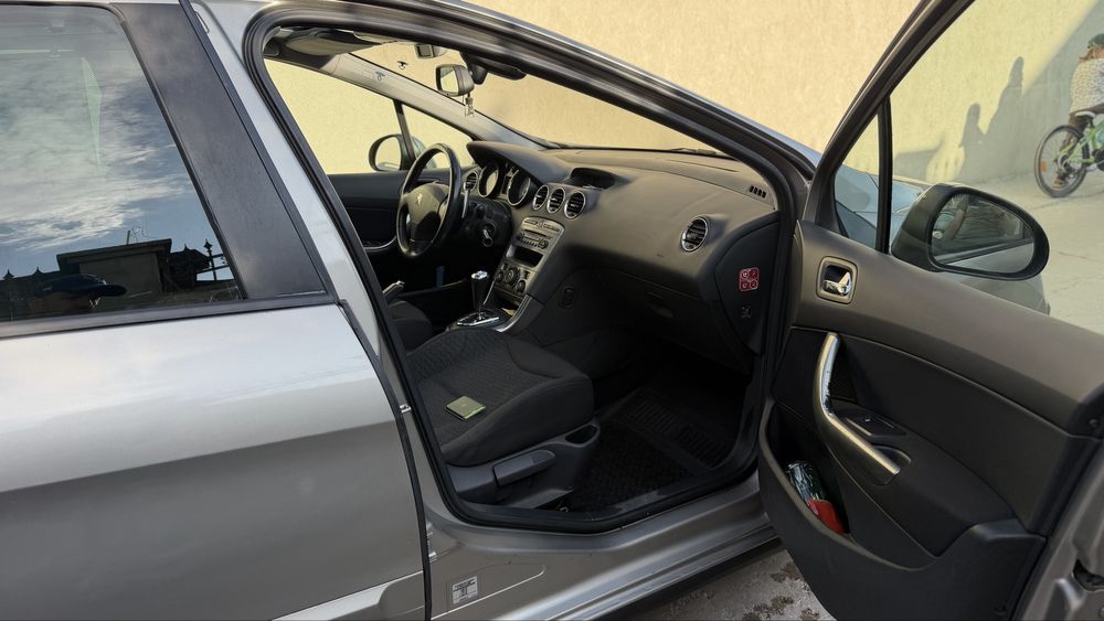 Peugeot 308 SW automat, diesel, 2011