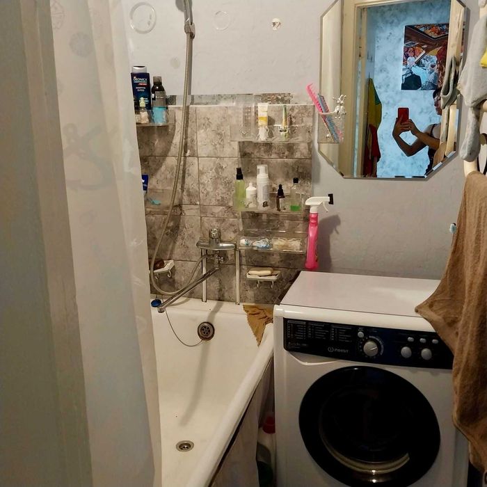 Продам 2 квартиру Сураганова 22