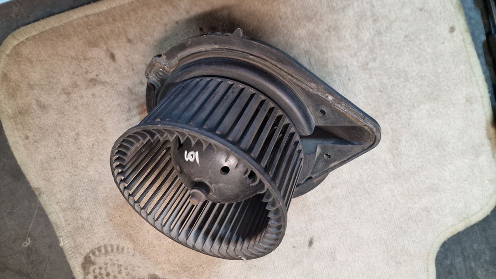 Моторчик климата ауди 80