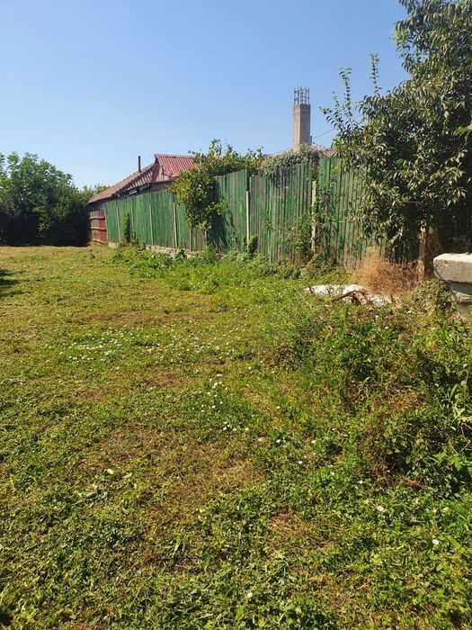 Vând teren în Palazu Mare