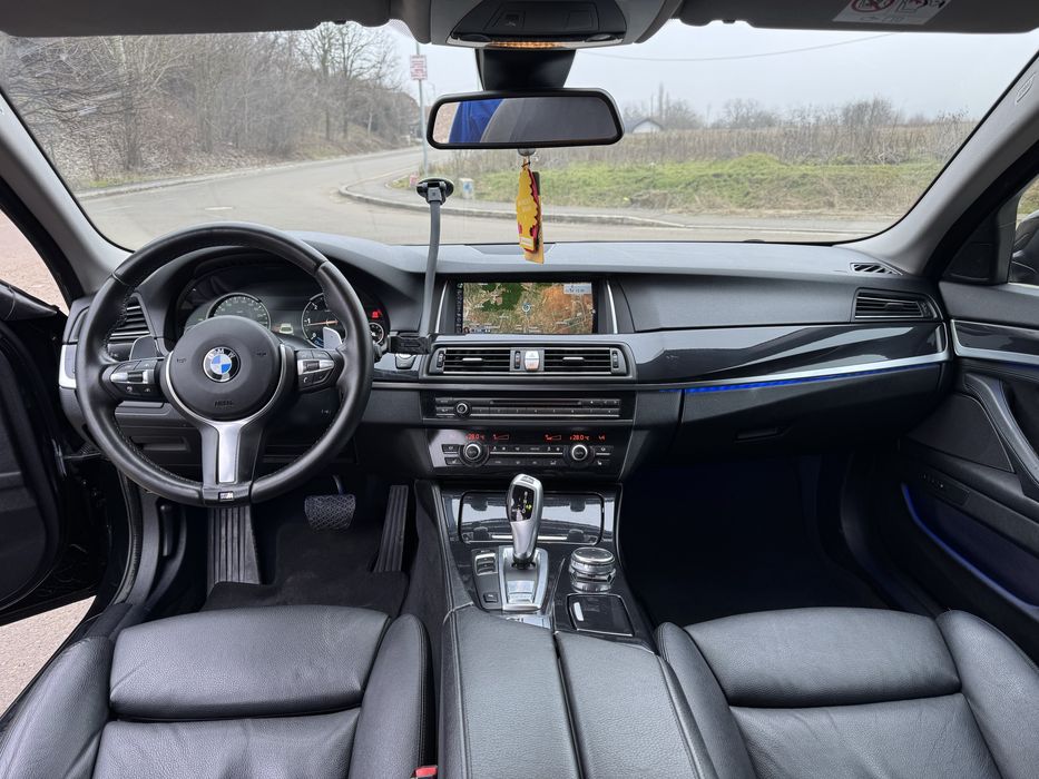 Vand BMW F10 Facelift 2015 Pachet M / O Daune /  Memorii scaune / ceasuri digitale / Jante R19