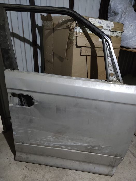 Правая дверь Honda Elysion 2006г.