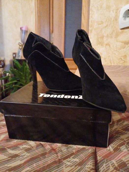 черни елегантни дамски обувки"Tendenz" номер-38