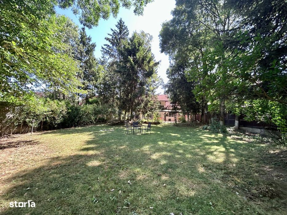 Resedinta 5 camere, cu Padure Privata, Paradisul Verde, teren 1735mp