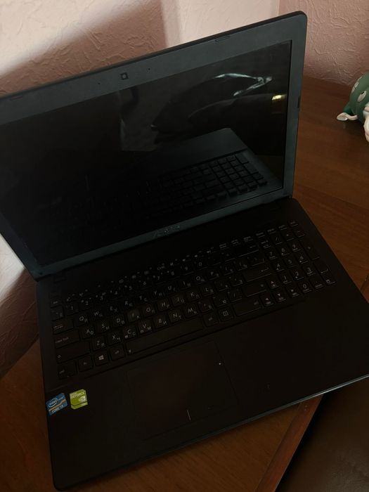 Продаётся ноутбук!