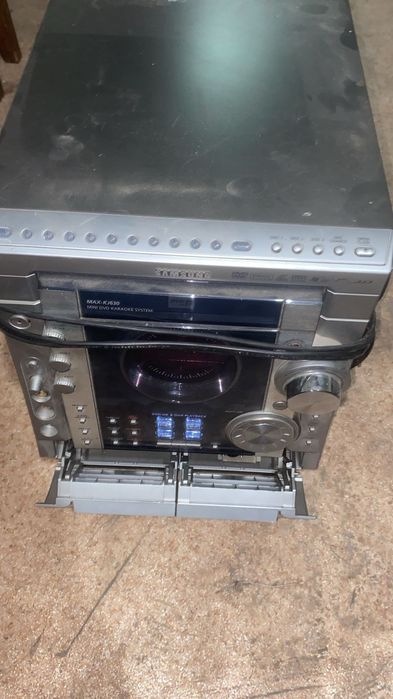 Музыкальный центр