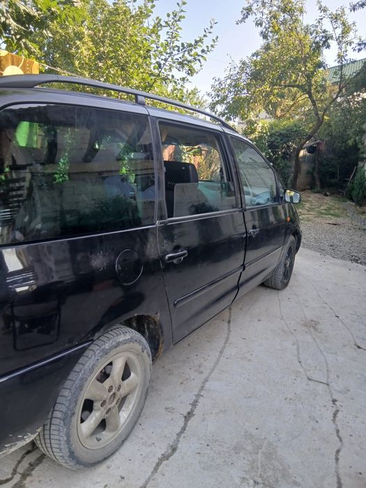 Vind  volzwagen sharan 1.9 tdi