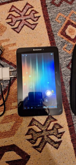 Tableta lenovo cu cartela fara capac