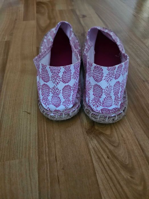 Pantofi din pânză