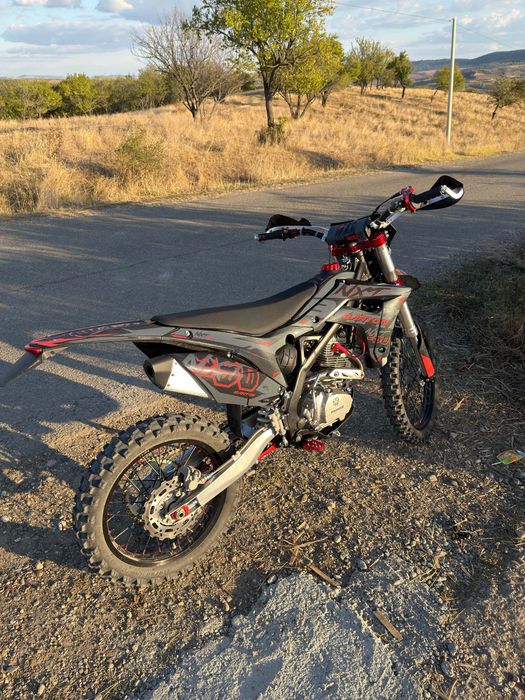 Barton 250cc.