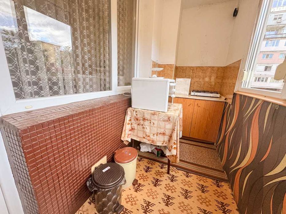 Дава се под наем Двустаен апартамент в Русе, Възраждане - 60 кв.м за 96900 € - Снимка #4