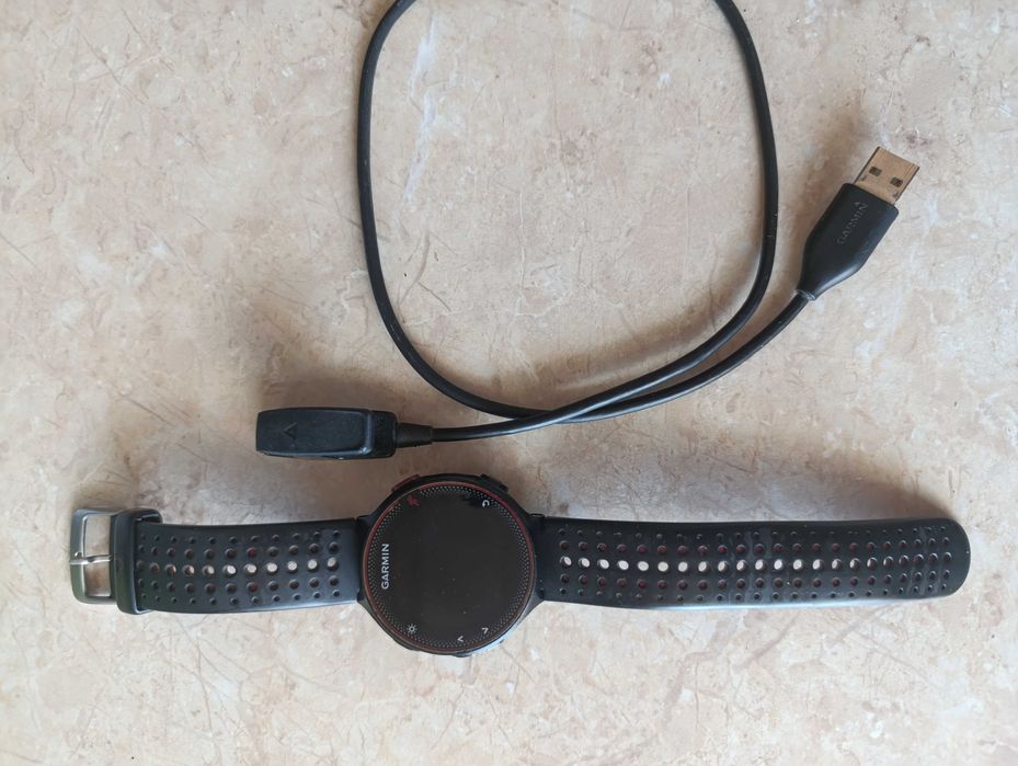 Garmin Forerunner 235