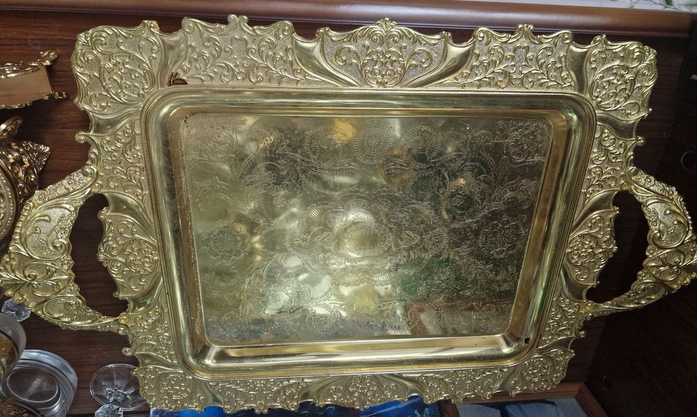 Вазы хрустальные, посуда