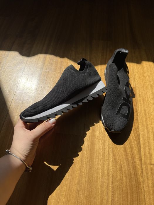 DKNY Чисто нови обувки размер 39-40