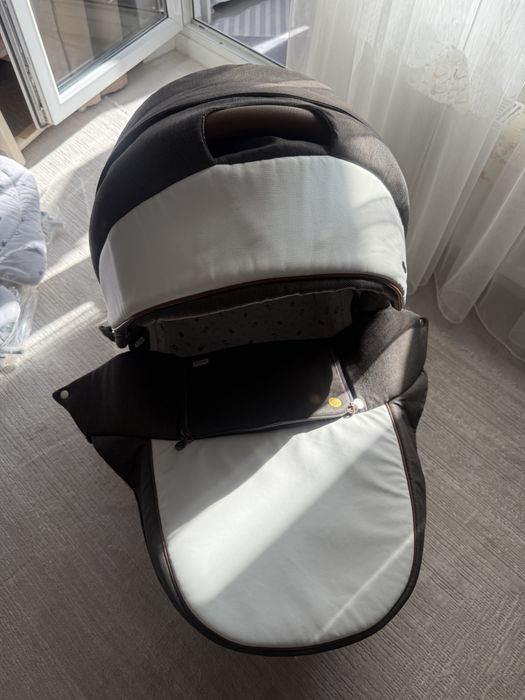 Коляска универсальная