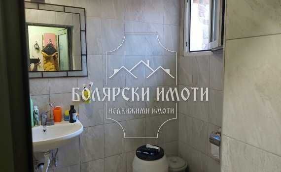 Продава се Етаж от къща в Велико Търново, Център - 134 кв.м за 956 €/кв.м - Снимка #8