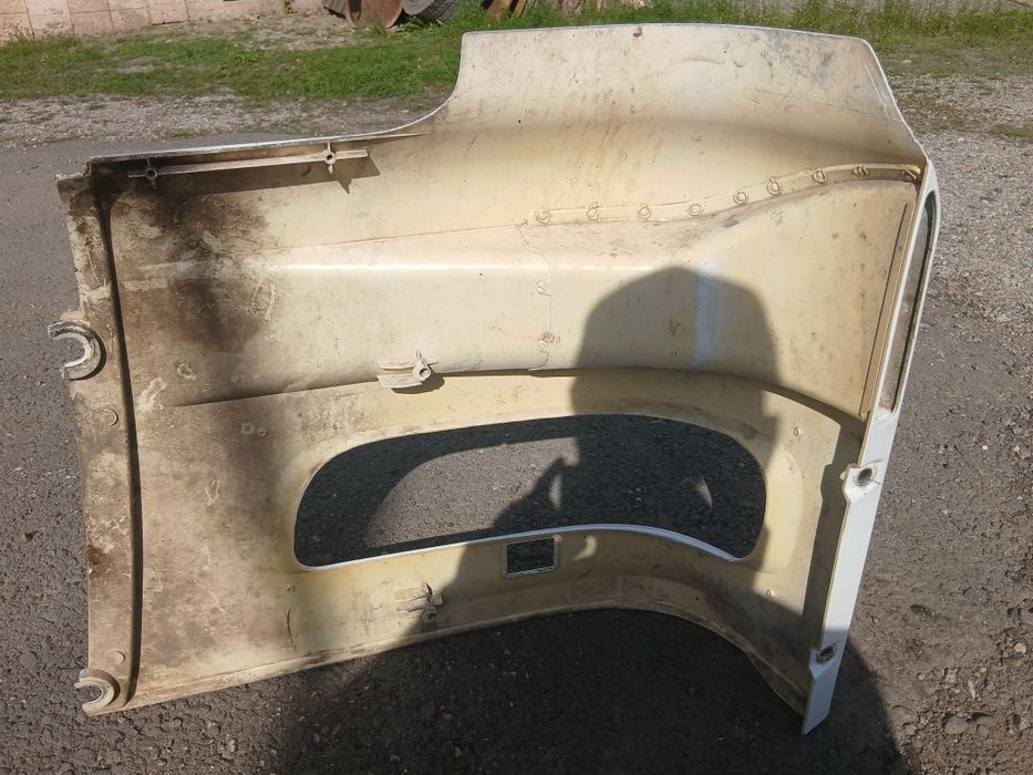 Продам щитки из под фар на Даф 95 XF