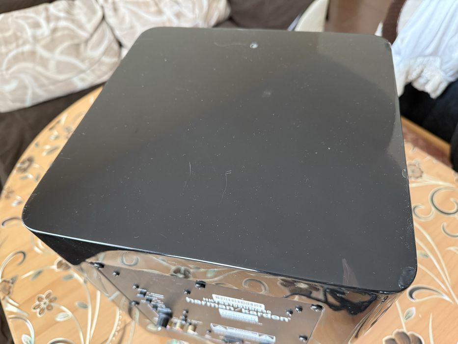 Harman Kardon HKTS-210 subwoofer качествен