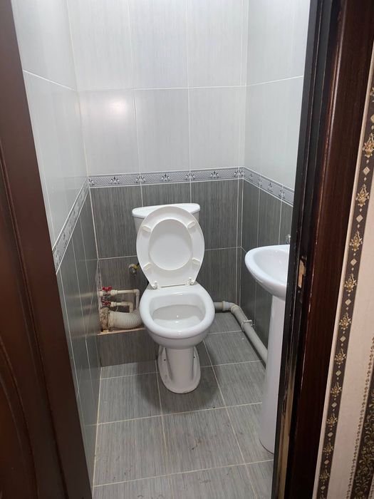 Яшнабадский р-н Куйлюк центр 6/2/9 ориентир Compas