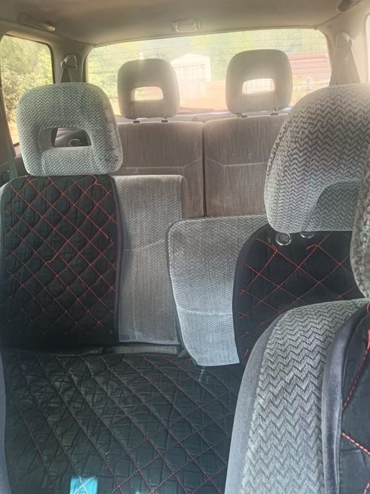 Mitsubishi space wagon