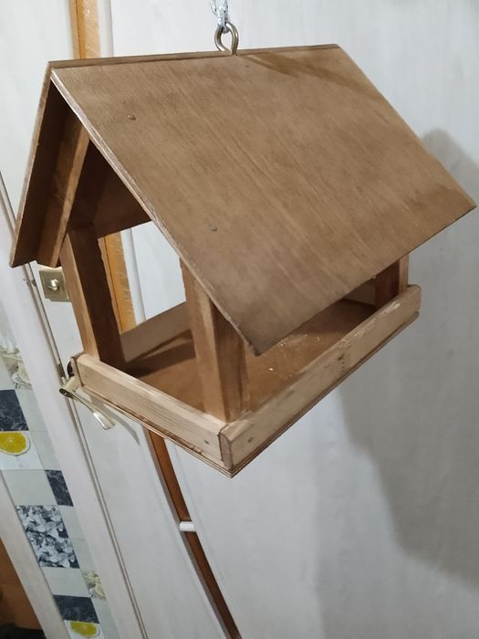 Кормушка для птиц