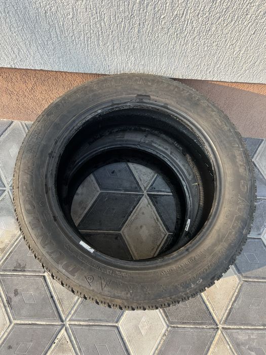 Vand 2 anvelope (cauciucuri) 225 55 17 dunlop de iarna