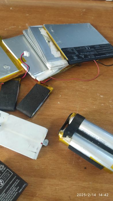 Батарейки li-on разные