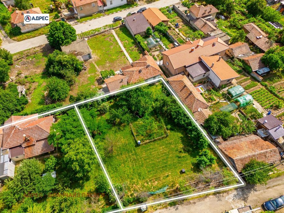 Къща в Плевен, област-с.Гривица площ 150 цена 130000