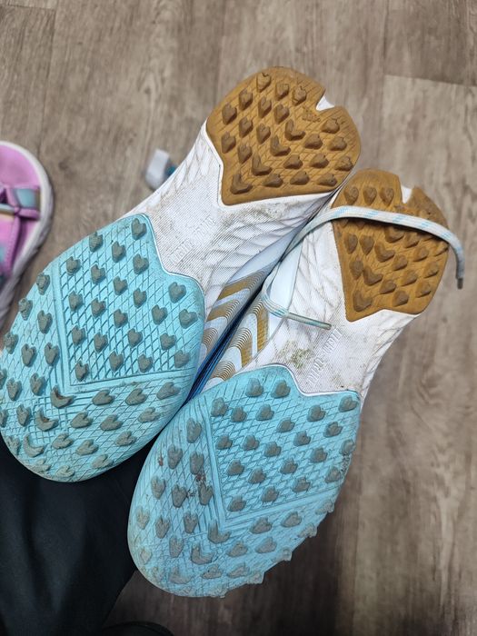 Бутсы 2 пары, размер 31 и 34