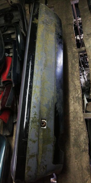 Бампер задний на BMW E36 из Германии.