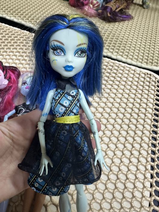 Продам кукол монстр хай!