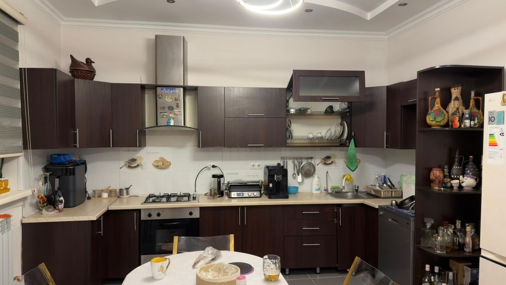 Продам срочно б/у кухонный гарнитуру