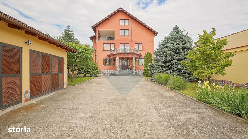 VILA SANNE – 10 camere, teren 1300 mp, Hălchiu